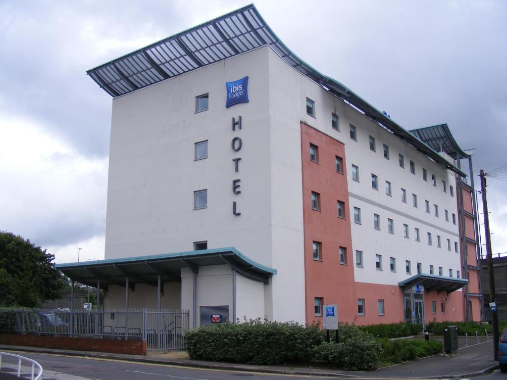Ibis Budget Newport Eksteriør bilde