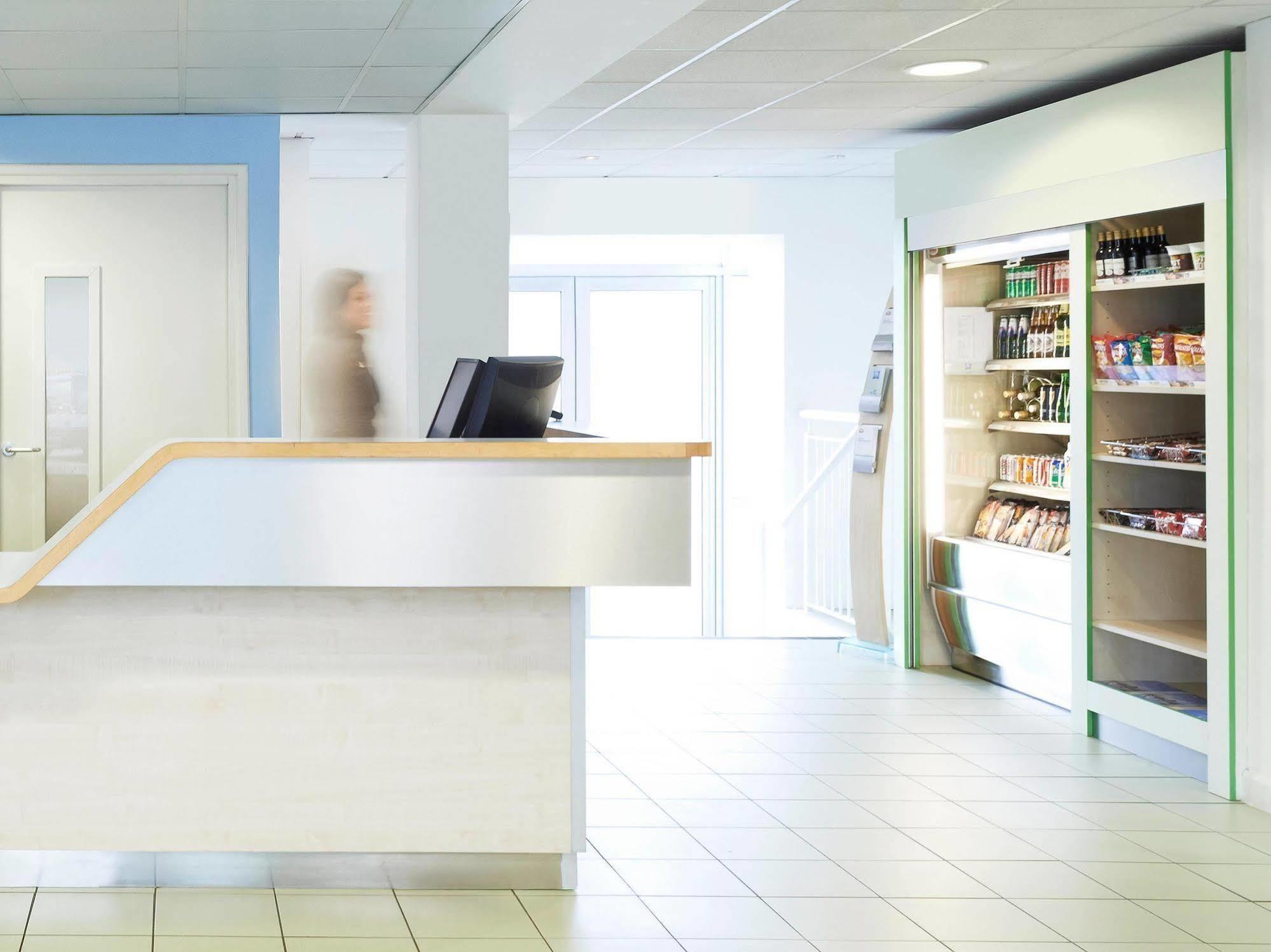Ibis Budget Newport Eksteriør bilde