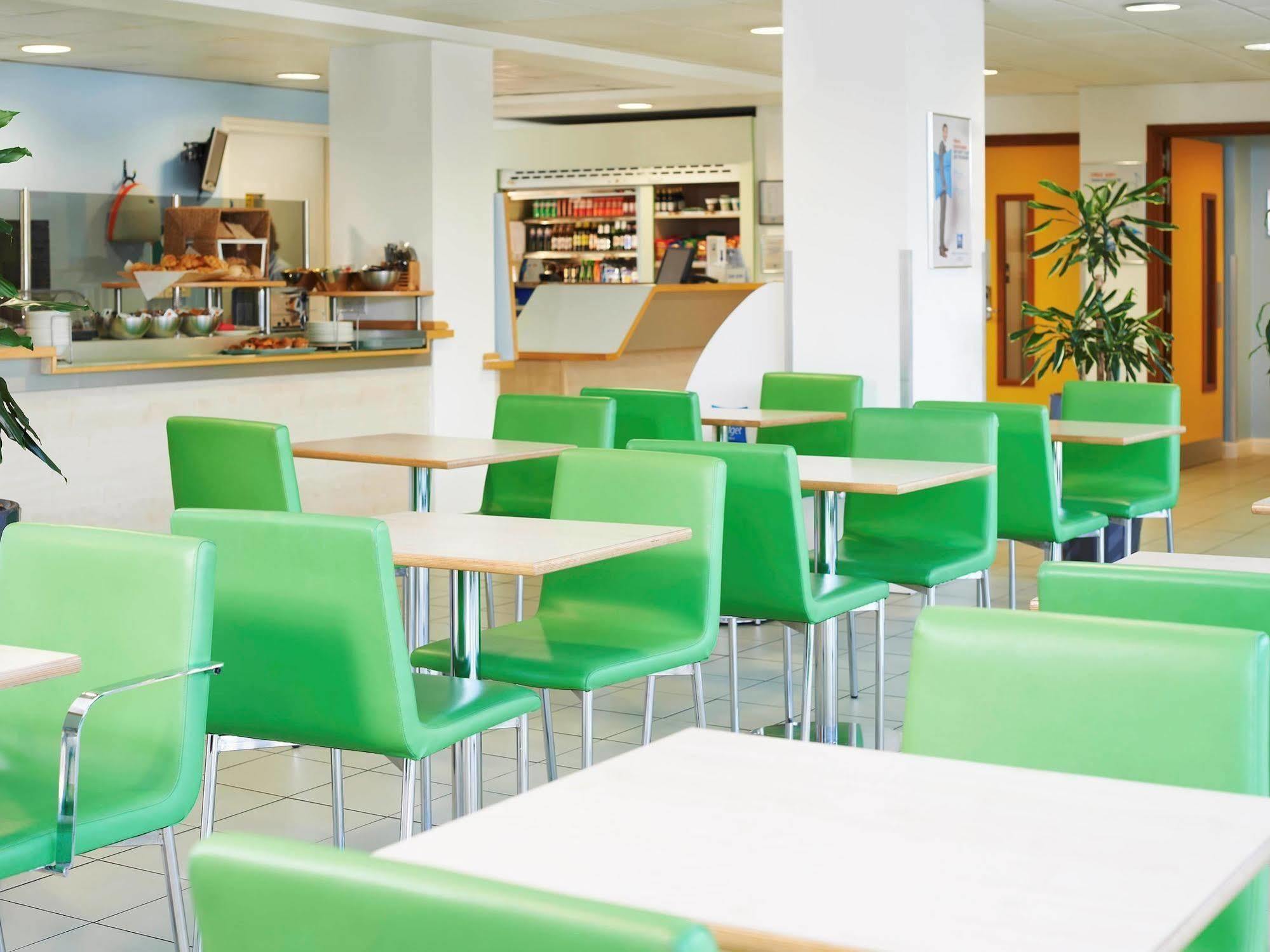 Ibis Budget Newport Eksteriør bilde